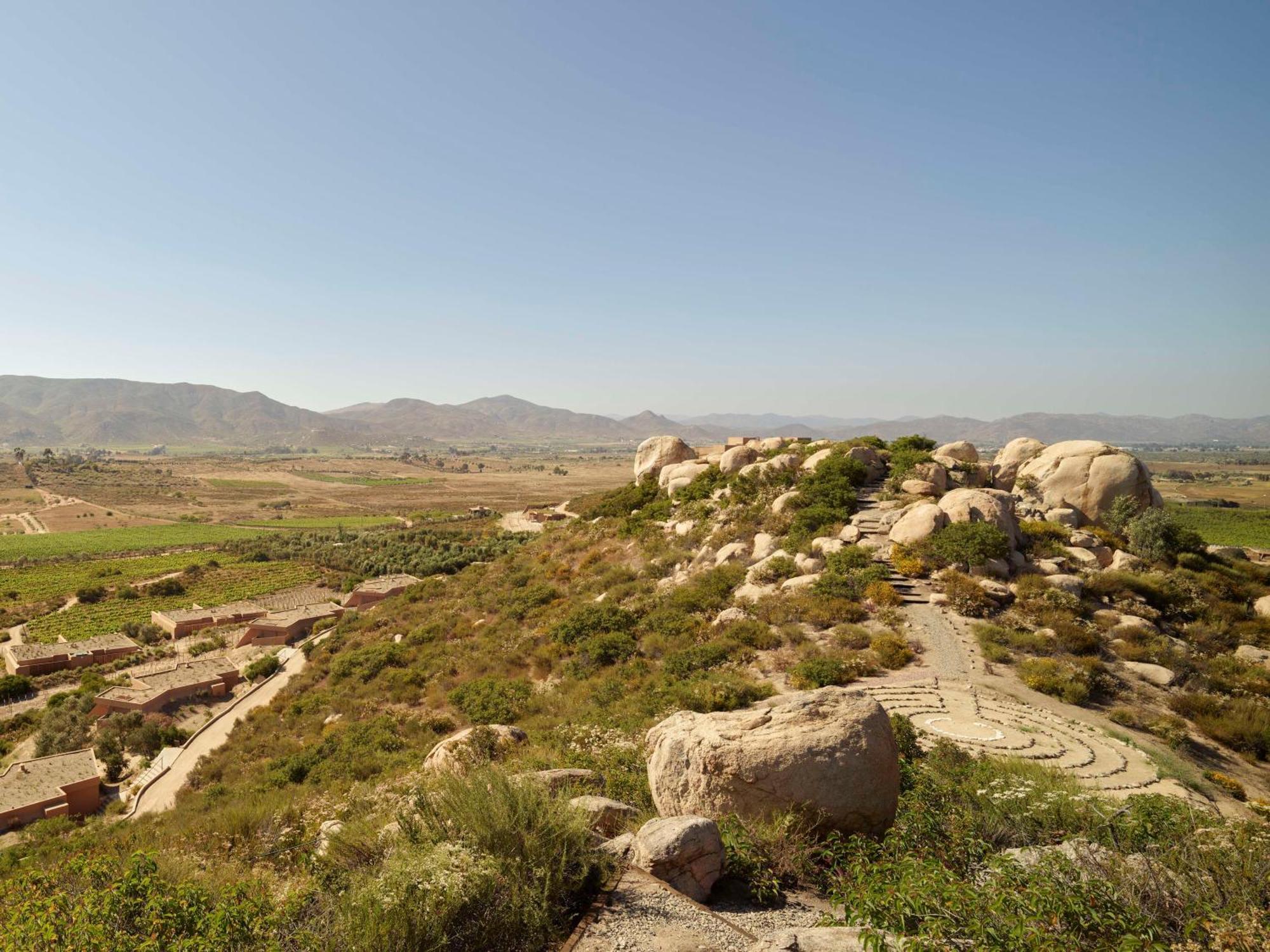 Banyan Tree Veya, Valle De Guadalupe - A Wellbeing & Wine Resort Exterior photo